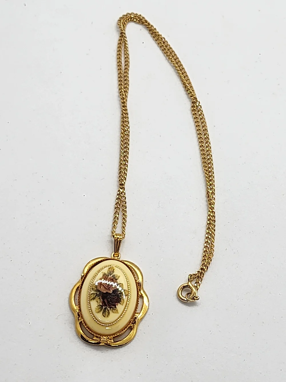 Vintage Gold Tone Floral Oval Pendant Necklace